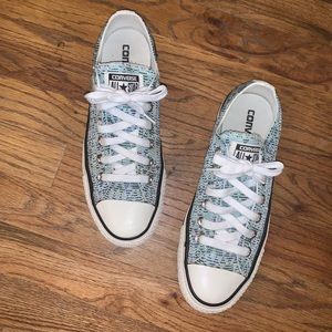 NWOT Women’s Converse SZ 8 Light Blue Print